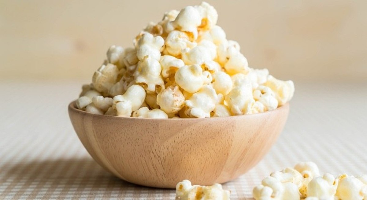 Estudo da USP associa pipoca de micro-ondas a alterações cerebrais que ocorrem no Alzheimer