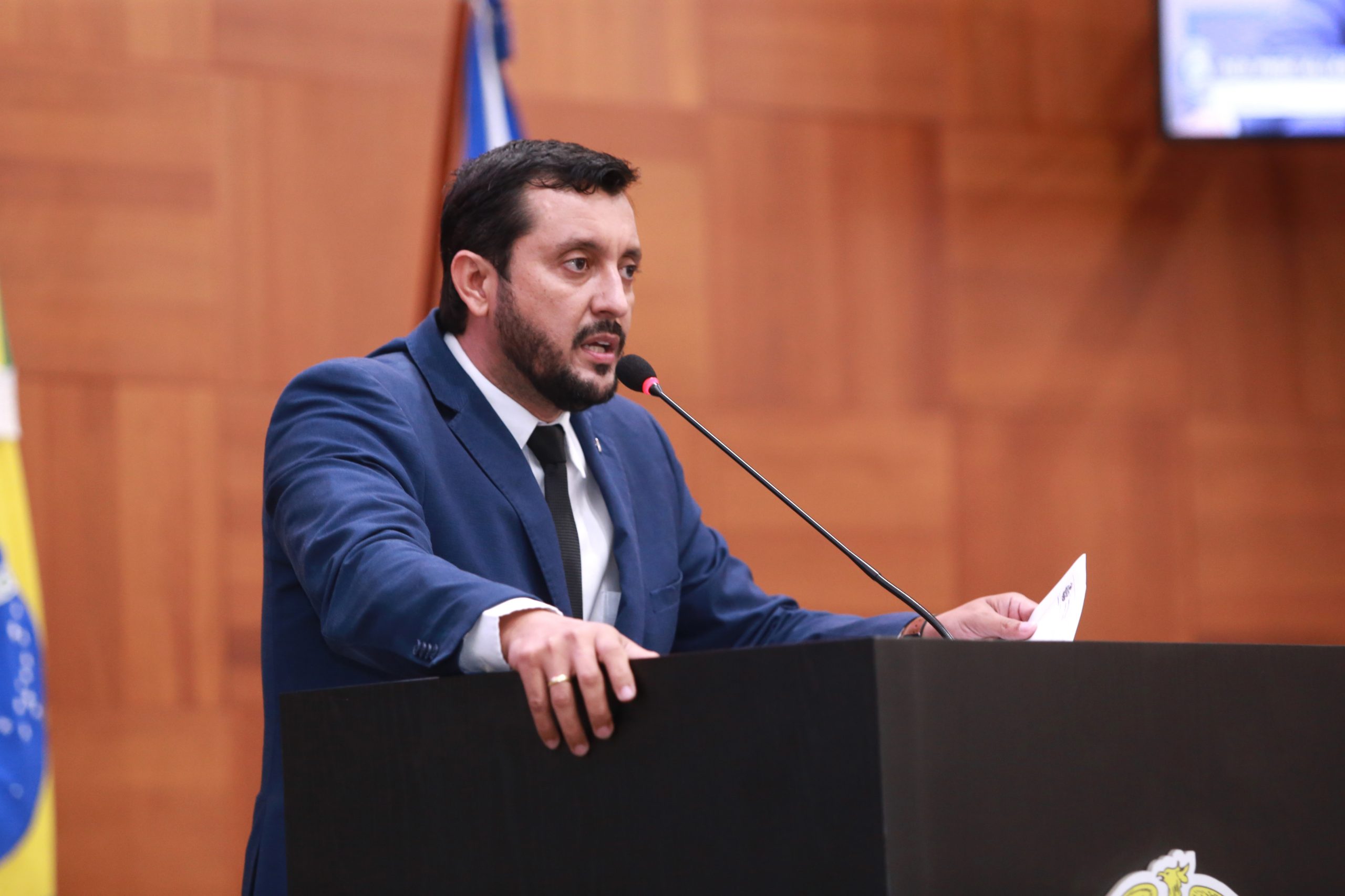 Lei de autoria do deputado estadual Professor Allan garante que clientes amortizem dívidas em sites de bancos e cooperativas
