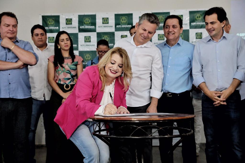 “Casas populares eram desejo antigo da população; parceria com o governo faz toda a diferença”, afirma prefeita de Alto Taquari