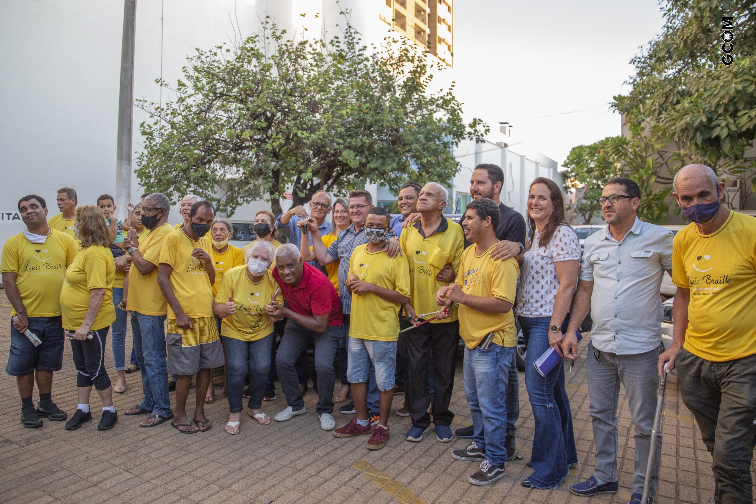 Prefeitura entrega veículos zero km para o Centro de Reabilitação Louis Braille e Casa São Domingos Sávio