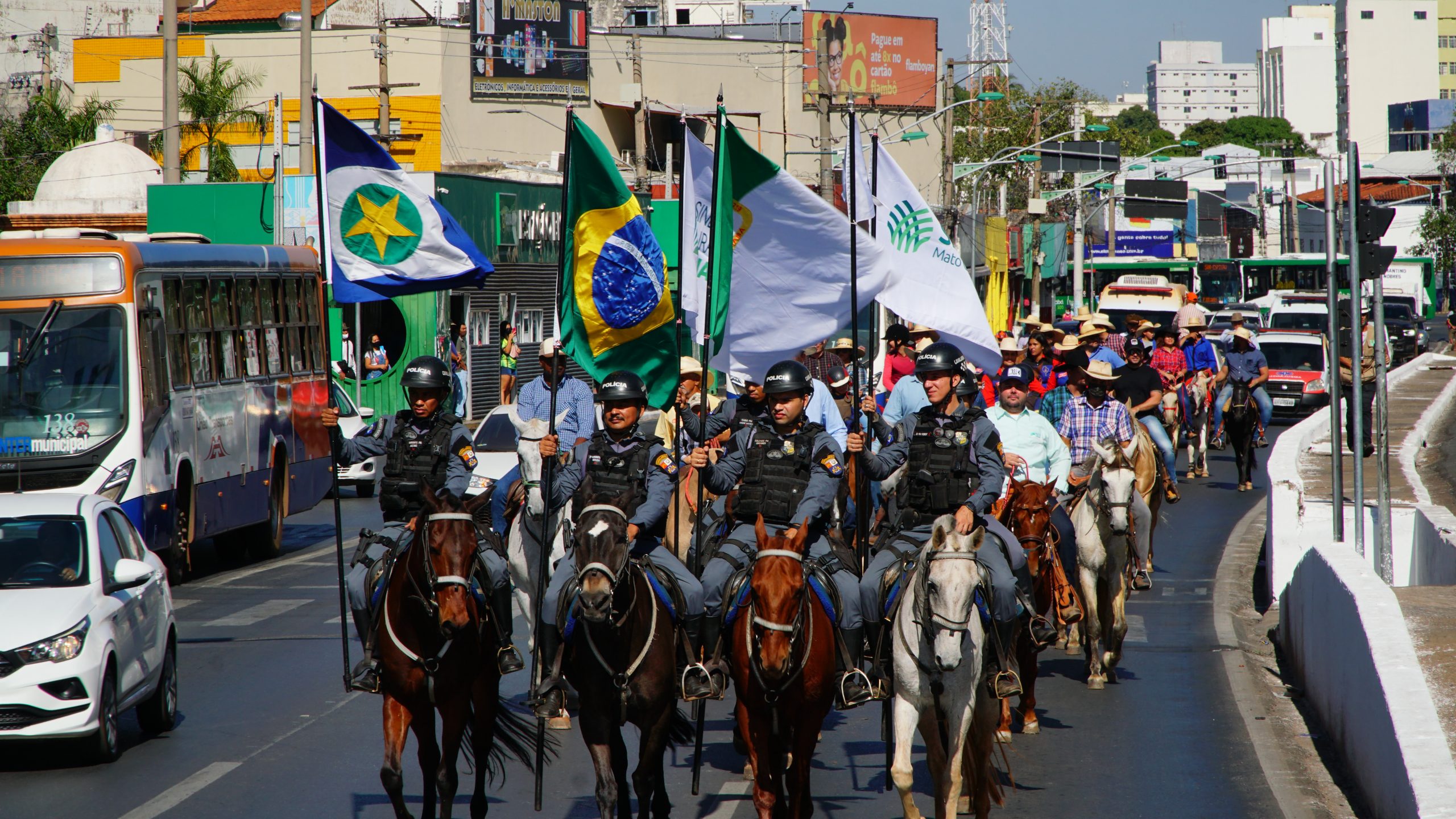 Cavalgada convida população para 54ª Expoagro em Cuiabá