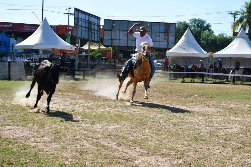 Prova do laço comprido une amantes do esporte na 54ª Expoagro