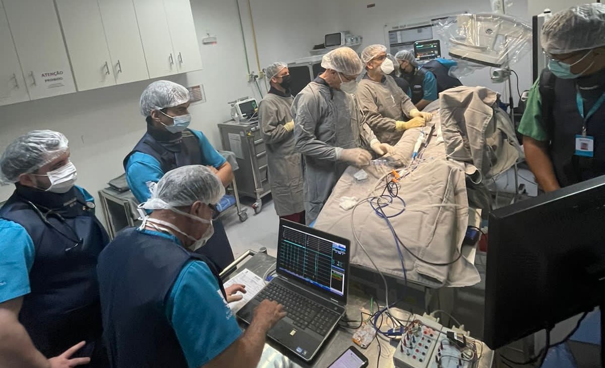 Hospital realiza procedimento inédito para correção de arritmia cardíaca