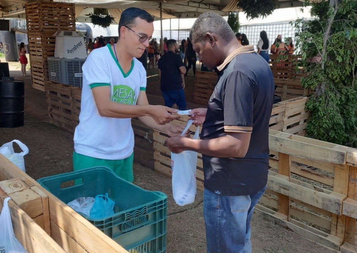 Sesc Mesa Brasil arrecada mais de três toneladas de alimentos no ‘Festival Braseiro’, em Rondonópolis 
