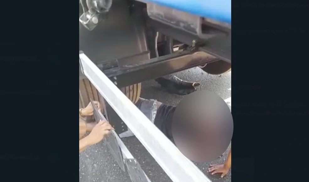 Rondonópolis | Adolescente fica preso embaixo de carreta após acidente no anel viário