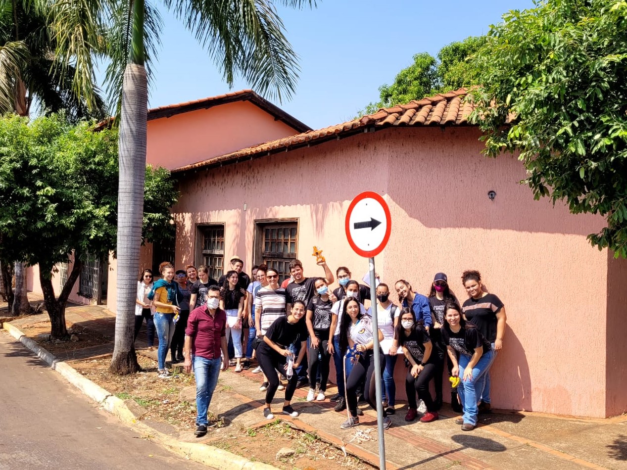 Alunos do curso de arquitetura conhecem local histórico de Rondonópolis