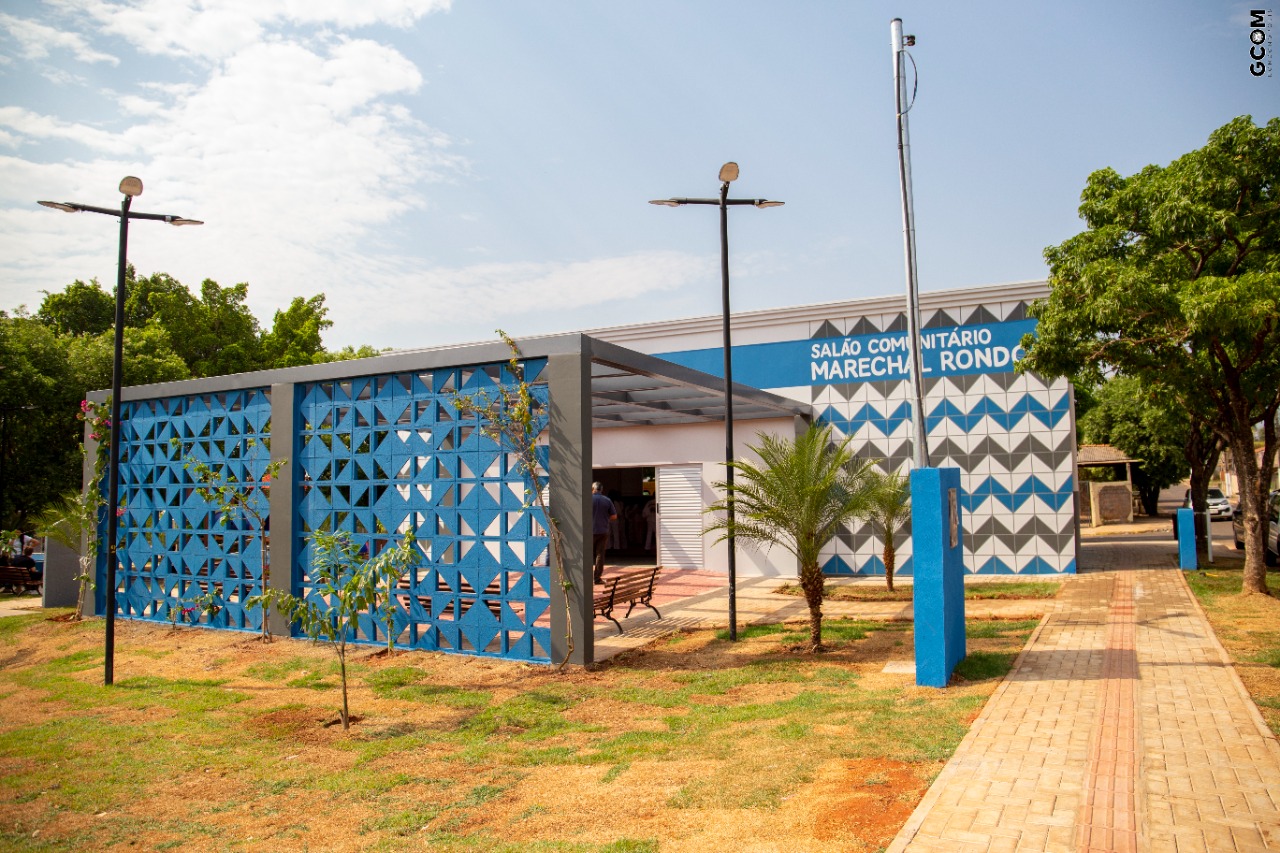 Rondonópolis | Prefeito inaugura reconstrução de salão comunitário e revitalização de área de lazer
