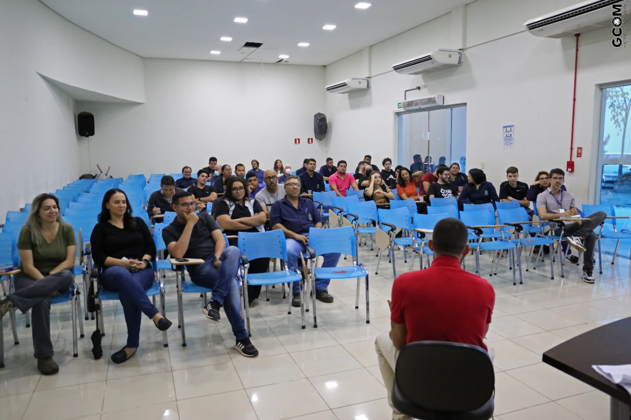 Rondonópolis | Servidores da Sinfra se reúnem com especialista para falar sobre suicídio
