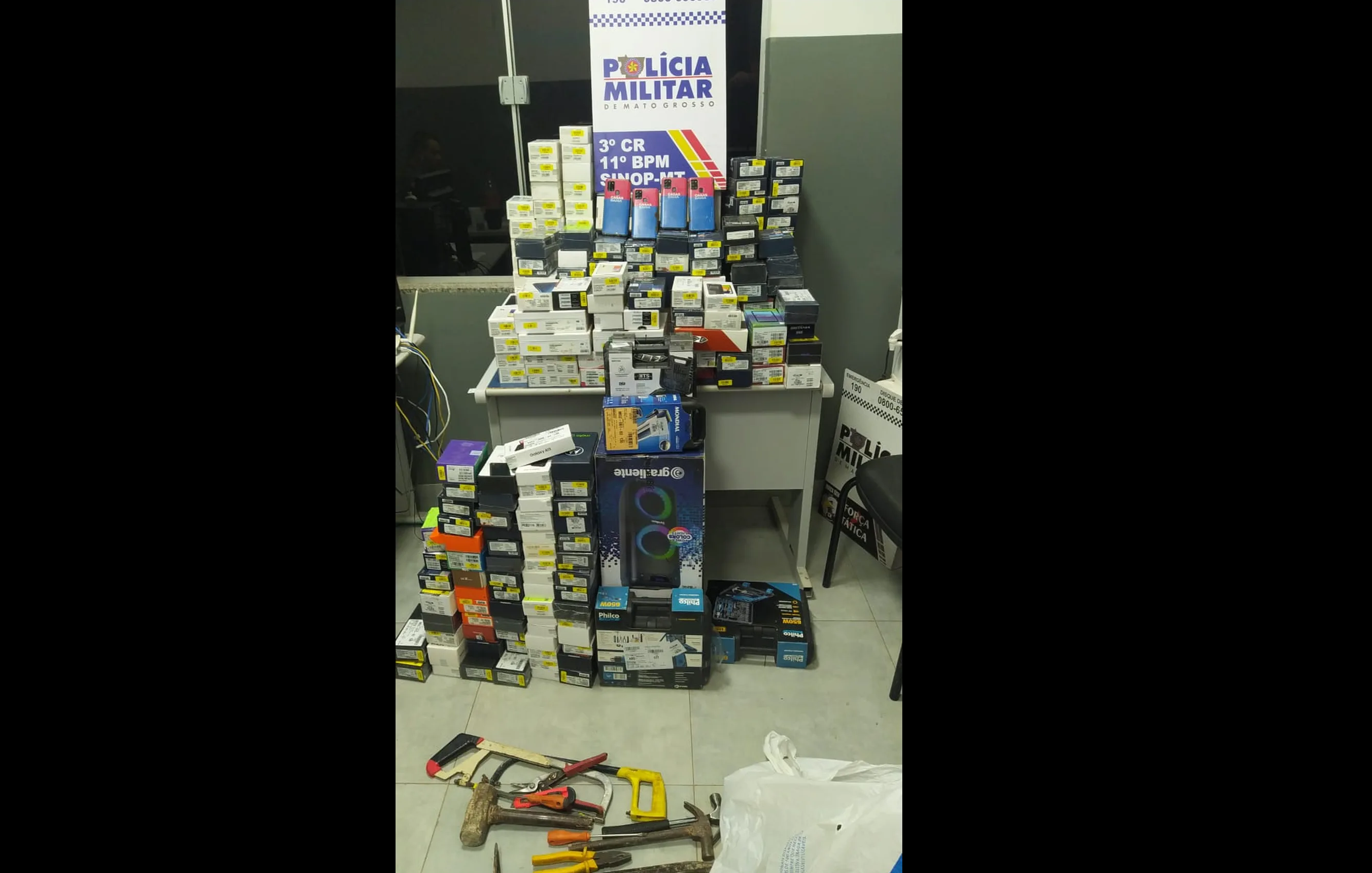 Sinop | Duas pessoas são presas por tentativa de furto de mais de 400 celulares