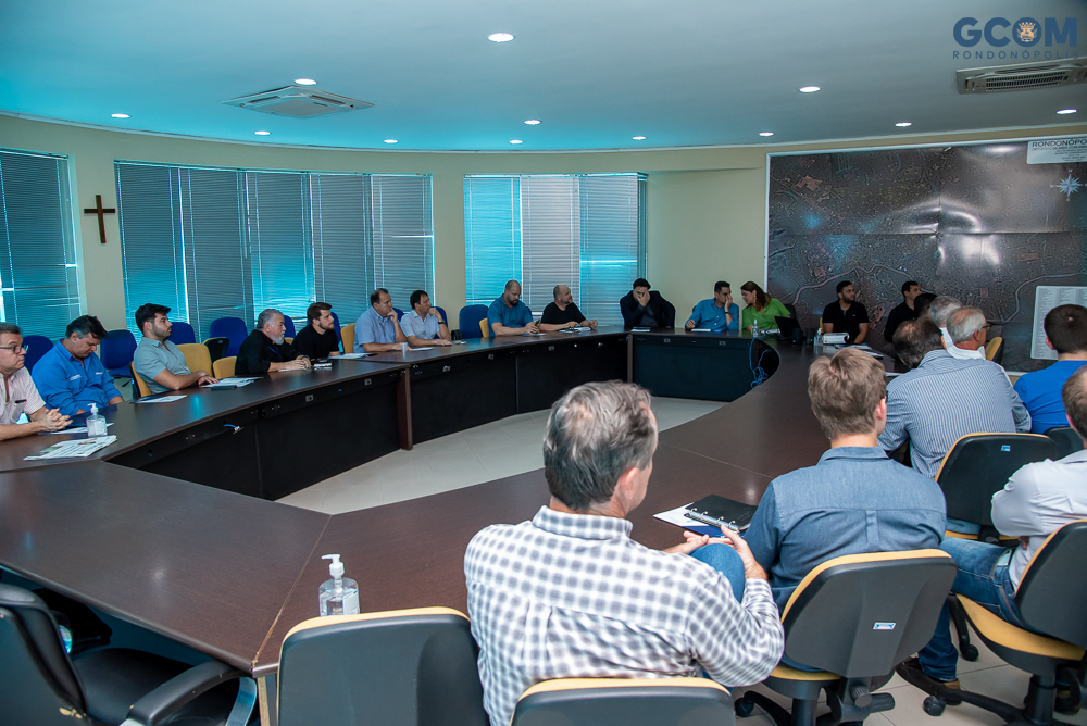 Rondonópolis | Prefeito Aylon se reúne com segmento do transporte de cargas e ouve demandas do setor