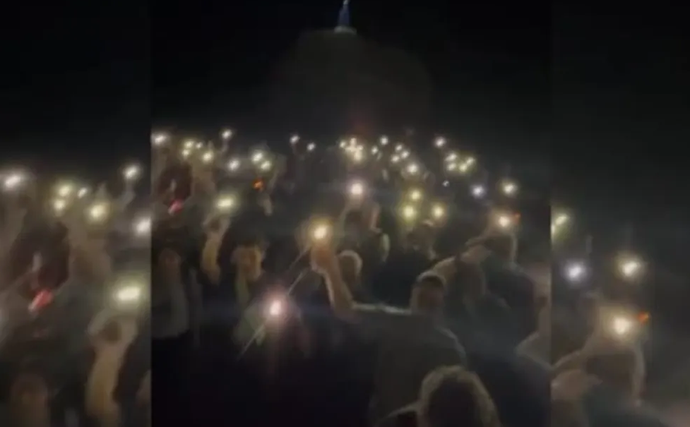 Fiéis caminham mais de 27 km em procissão de Nossa Senhora Aparecida