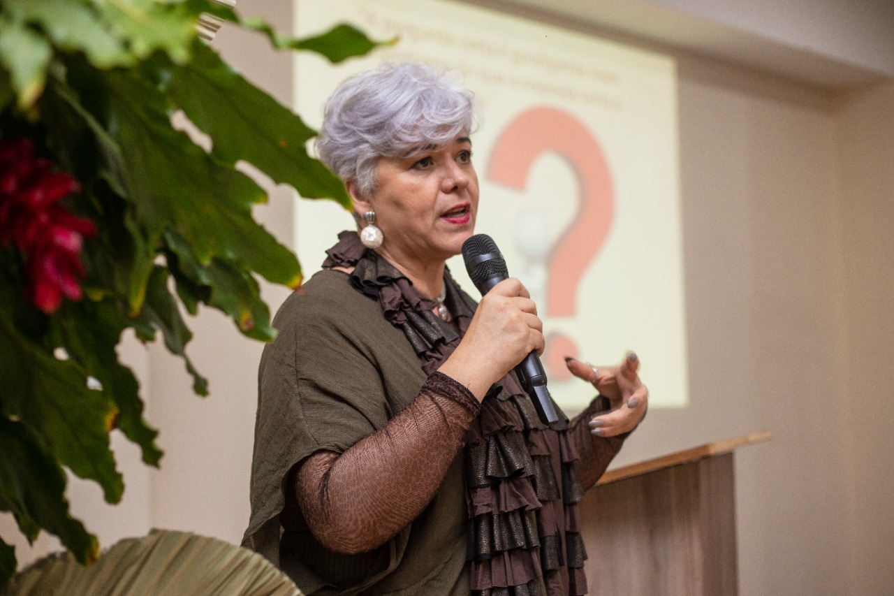 Que tal parar para ouvir o próximo?