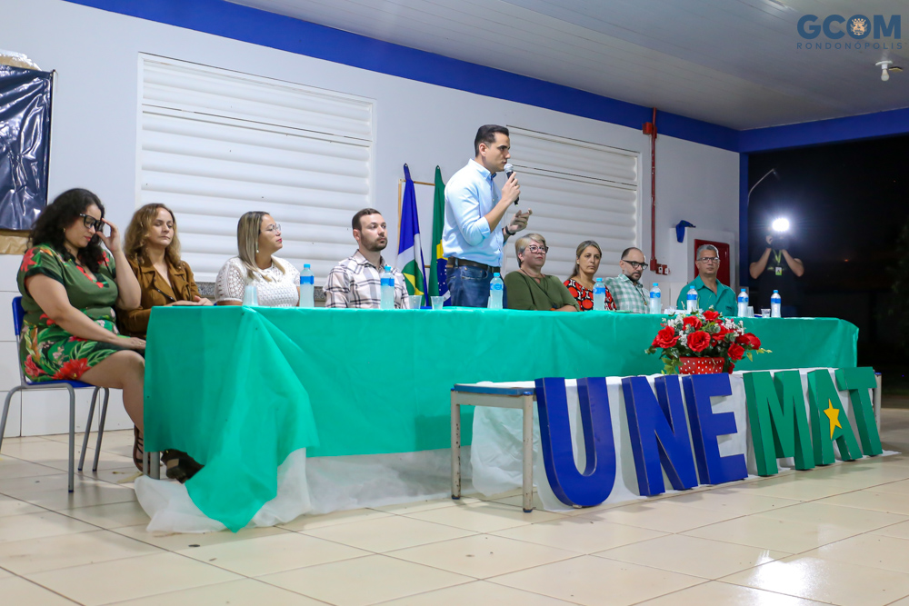 Prefeito participa da cerimônia que marca o início dos cursos de pedagogia e química na UNEMAT