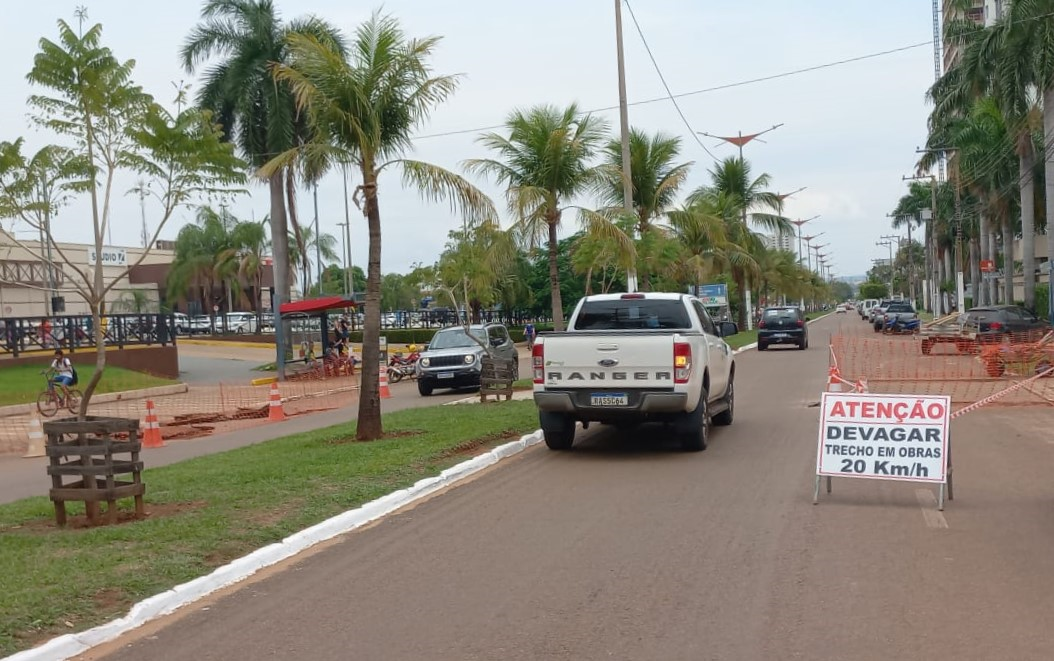 Setrat alerta sobre obra em frente ao shopping