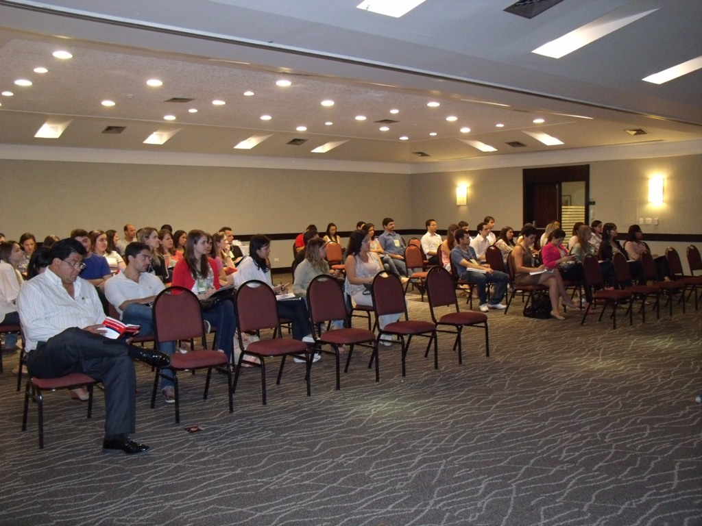 Profissionais da saúde discutem tratamento e vida dos pacientes idosos em Jornada de Cardiogriatria