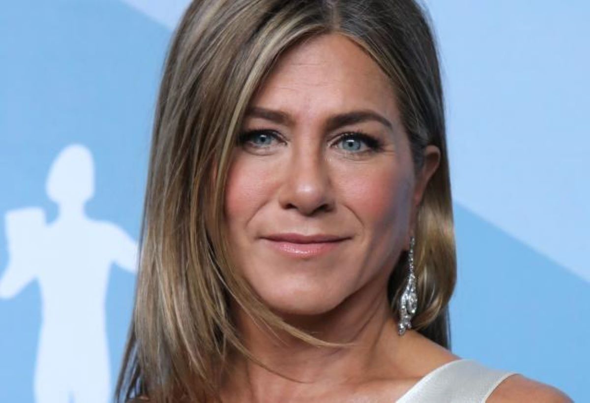 Assim como Jennifer Aniston, pessoas sem filhos devem se planejar para ter autonomia na terceira idade