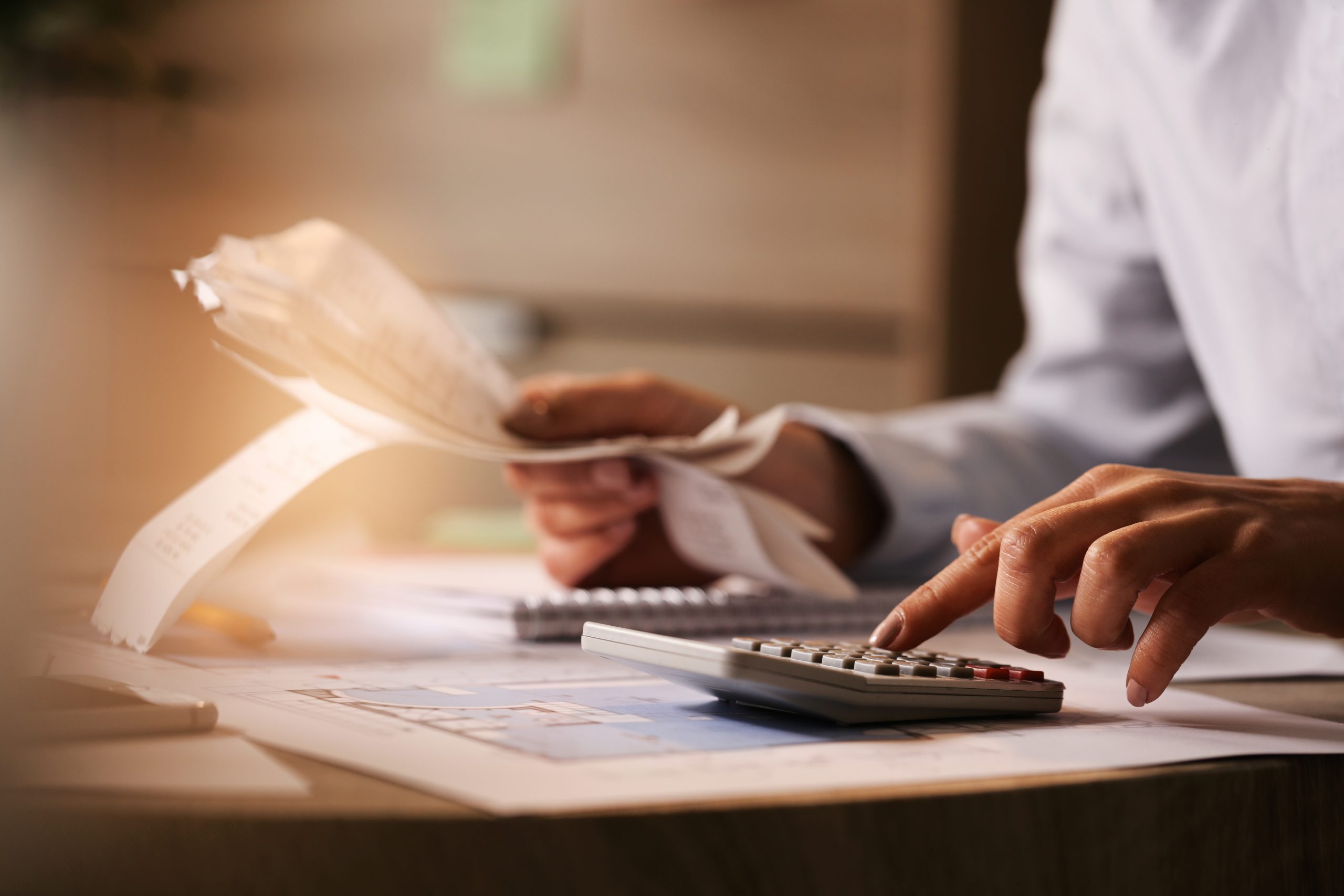 Mato Grosso tem recorde histórico de empresas inadimplentes em outubro, revela Serasa Experian