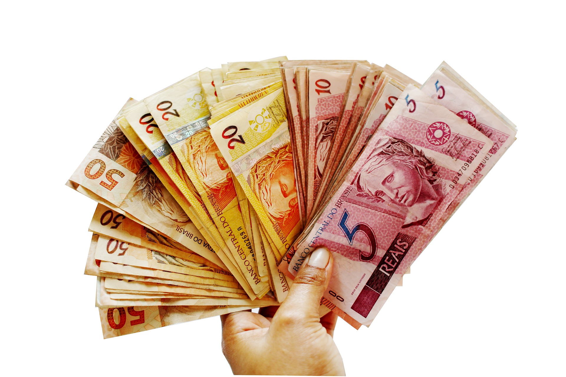 5 dicas para economizar e começar 2023 com as finanças em dia