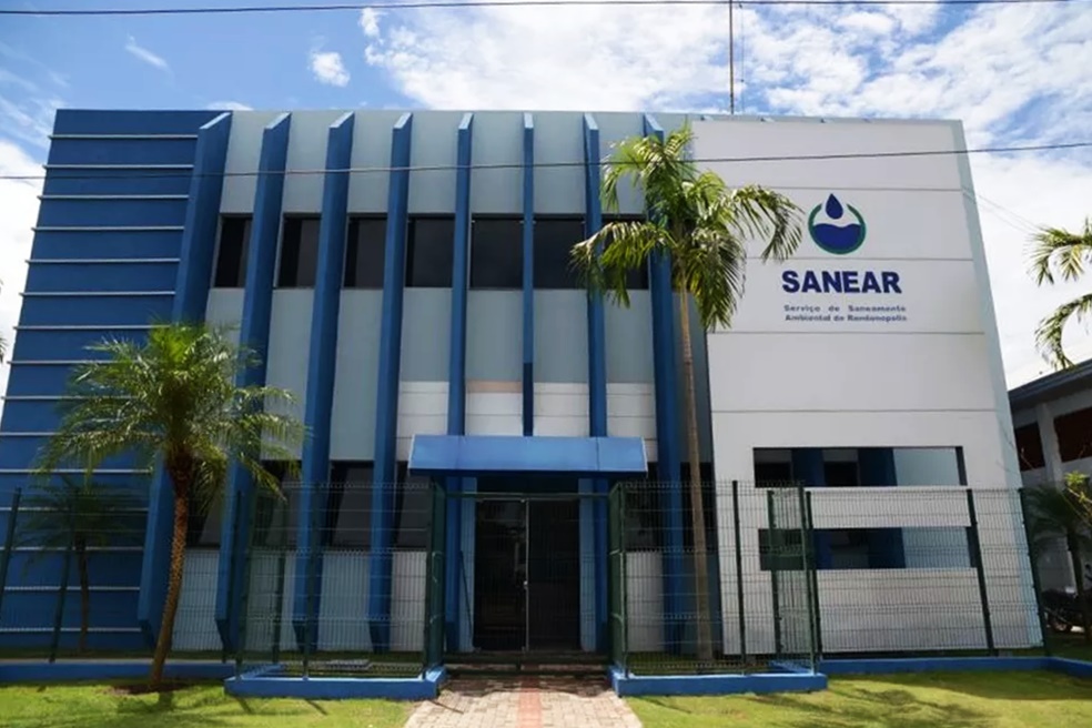 Sanear trabalha para resolver problemas técnicos causados pelo temporal