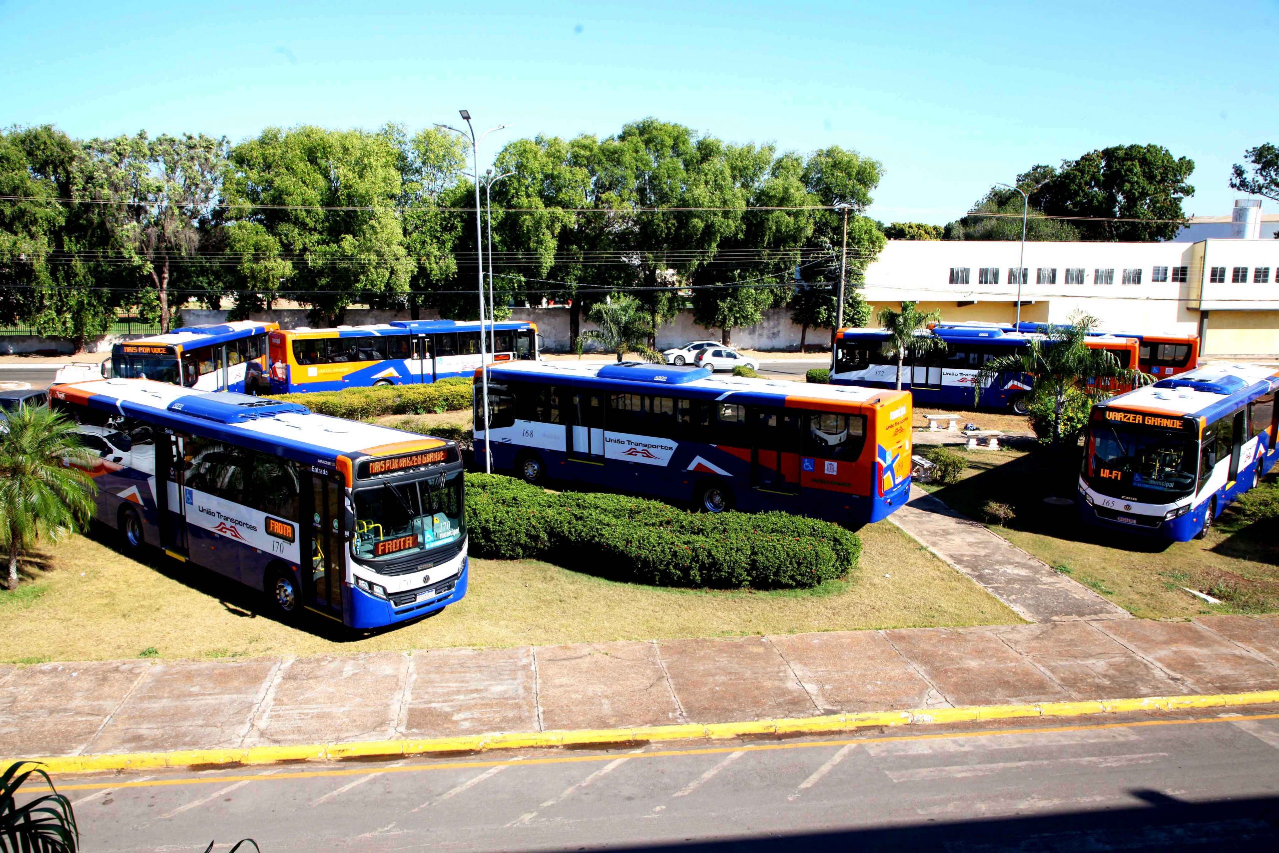 Várzea Grande | Kalil assegura implantação do passe estudantil em 2023