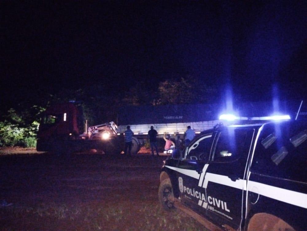 Mato Grosso | Caminhão com carga furtada de soja é localizado em rodovia