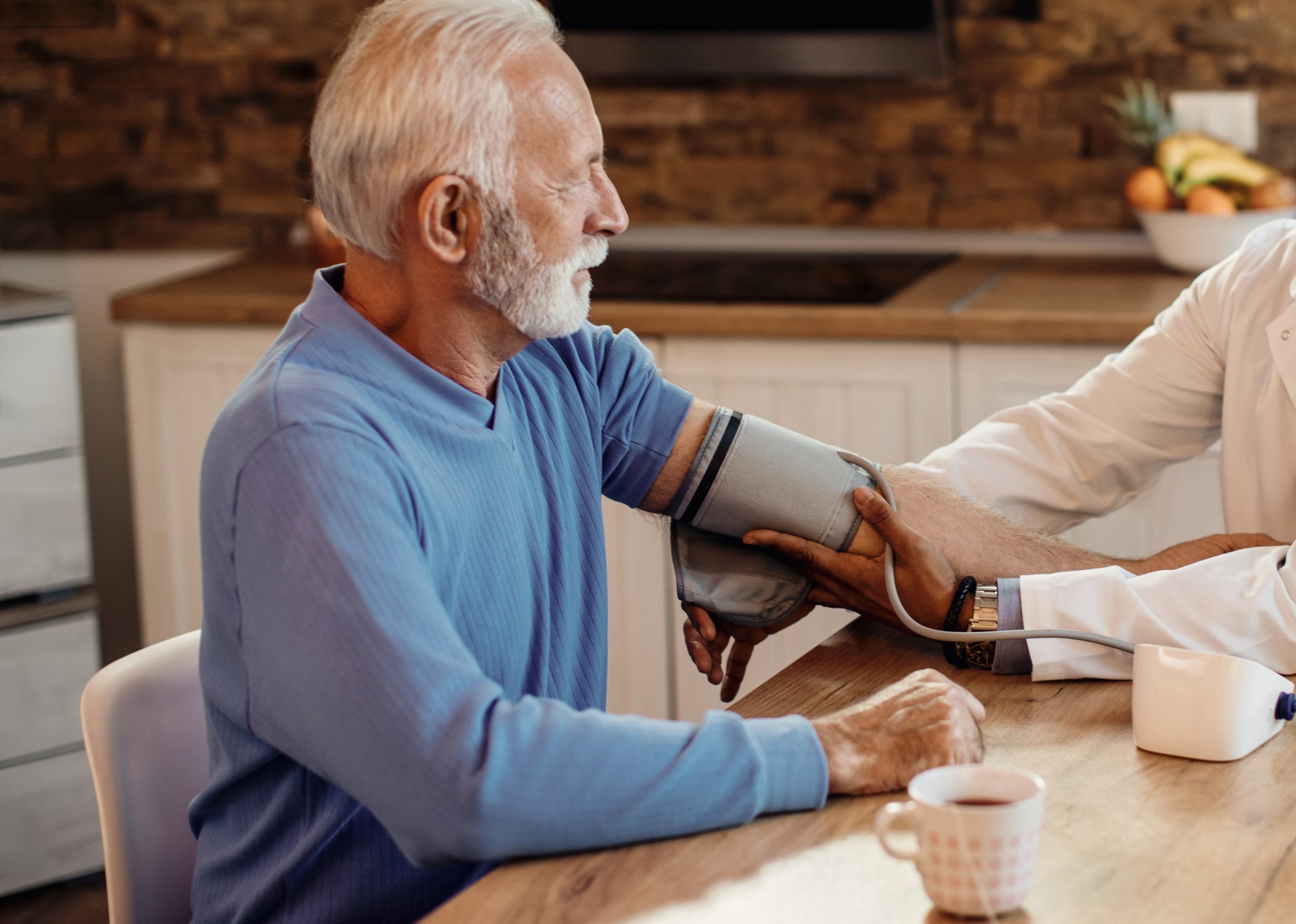 Consumo elevado de café deve ser evitado por hipertensos