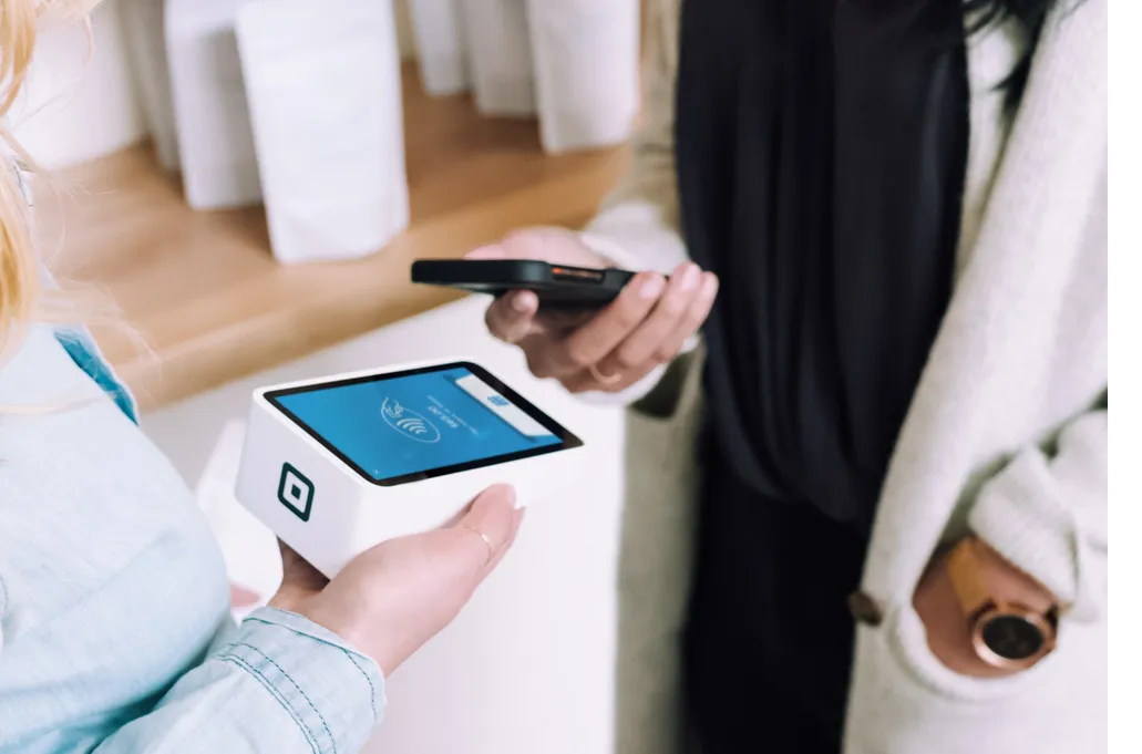 Novo golpe no cartão: entenda como funciona fraude no pagamento por aproximação e saiba como se proteger