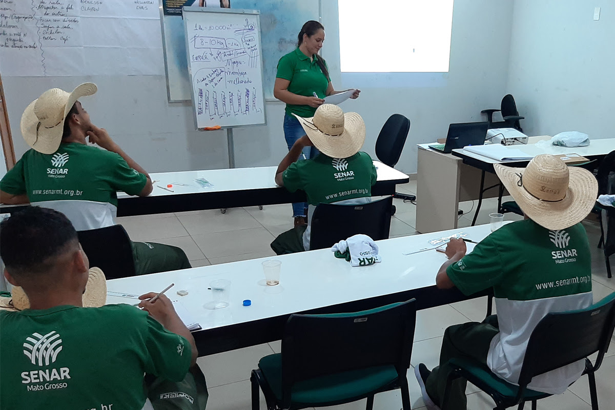 Sindicato Rural de Rondonópolis e Senar-MT promovem curso com jovens do socioeducativo