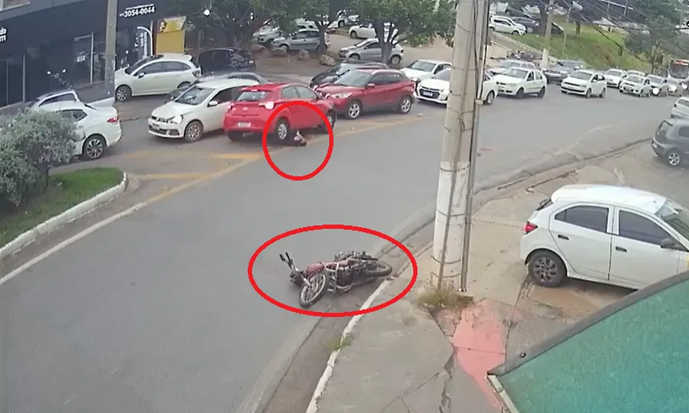 Motociclista é atropelado e arrastado por carro em Cuiabá