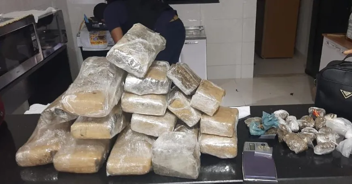 Grupo criminoso envolvido em tráfico online de drogas é alvo de operação