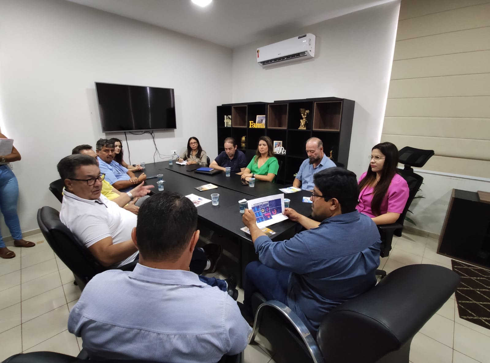 Desenvolve MT apresenta linhas de crédito e estreita parceira para fomento de negócios em Jaciara