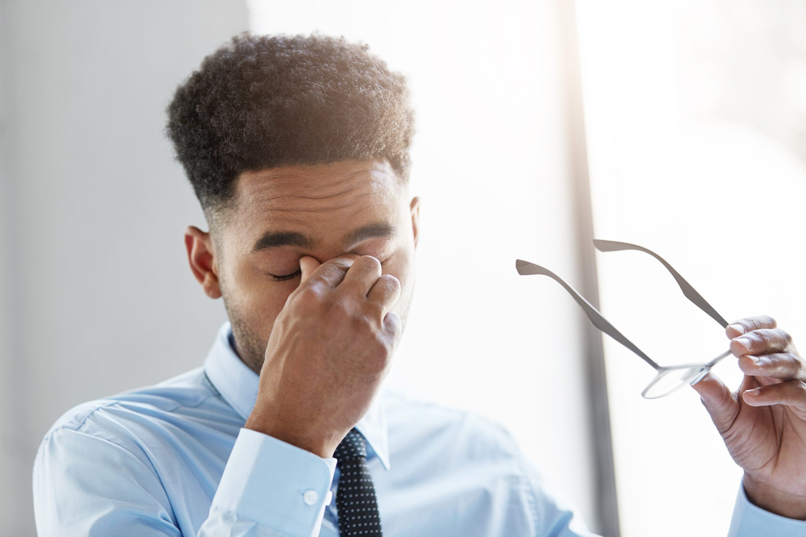 Estresse e Saúde Ocular: descolamento de retina pode ser causado por fatores emocionais; saiba mais