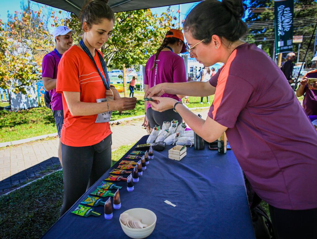 Mombora lança novo sabor Limão-cravo