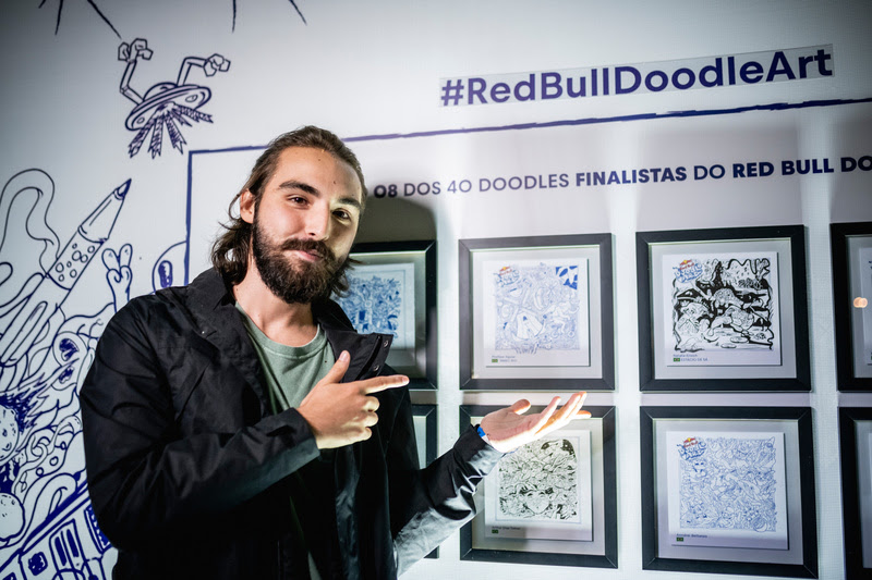 Universitário se torna ‘campeão brasileiro de rabiscos’ e garante vaga no Mundial