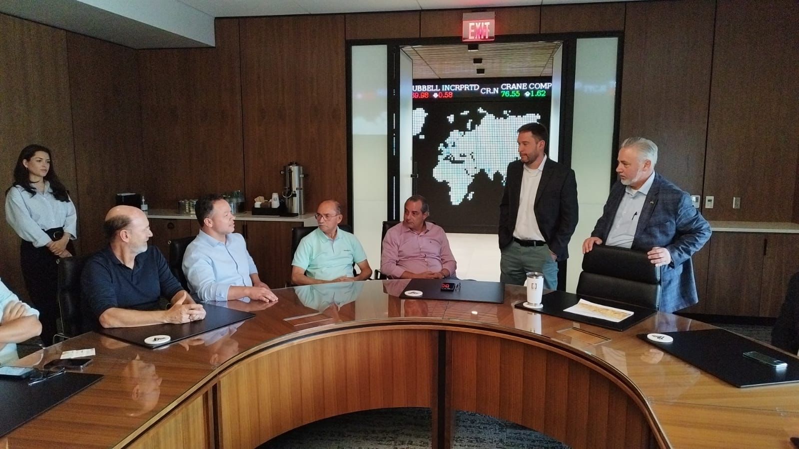 Deputado Cláudio Ferreira convida empresários americanos do setor de irrigação para conhecer Mato Grosso