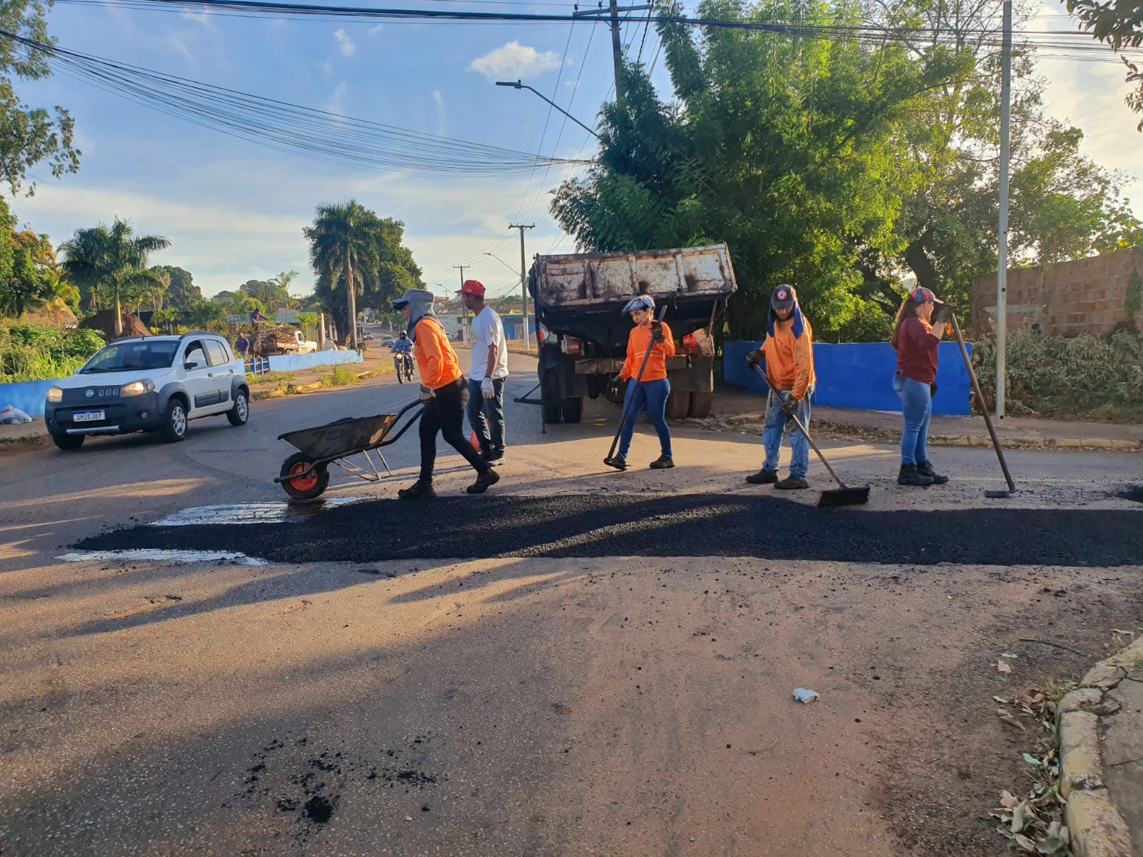 Rondonópolis | Coder realiza operação tapa-buracos em vias de vários bairros na cidade