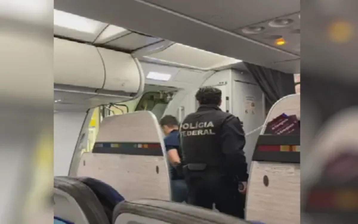 Foragido por assalto a banco é preso dentro de avião no Aeroporto de Goiânia