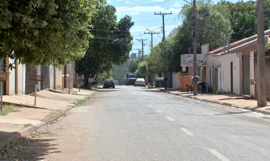 Homem é morto com mais de 15 tiros em conveniência de Rondonópolis