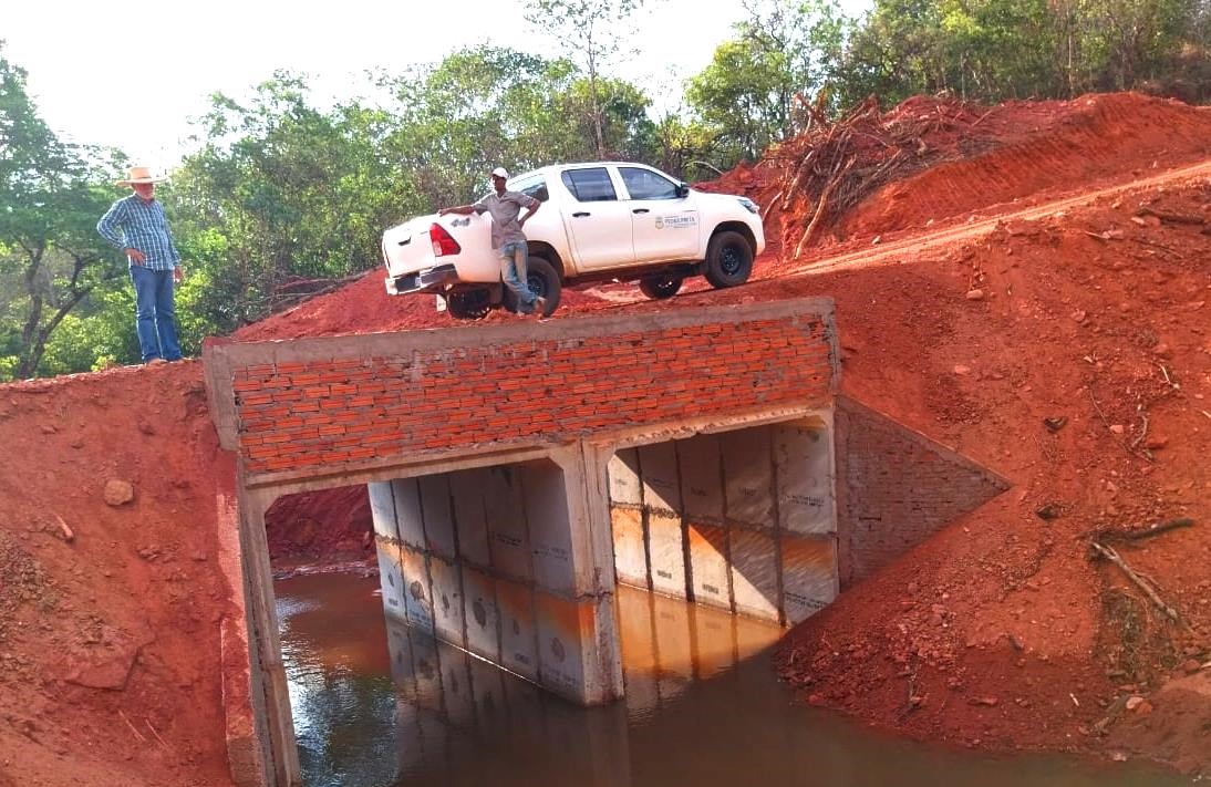 Pedra Preta | Prefeitura conclui instalação de nova aduela na região da Cambaúva e beneficia mais 300 pessoas