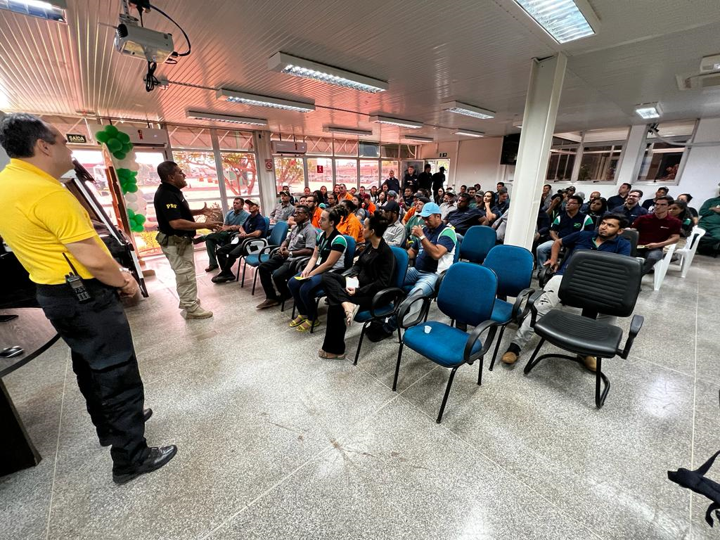 Setrat leva orientações para educação no trânsito a várias empresas da cidade