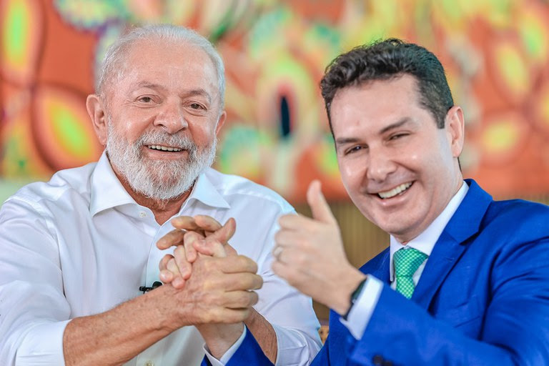 “Todo mundo fica feliz quando tem casa”, diz Lula em entrega de moradias do MCMV 
