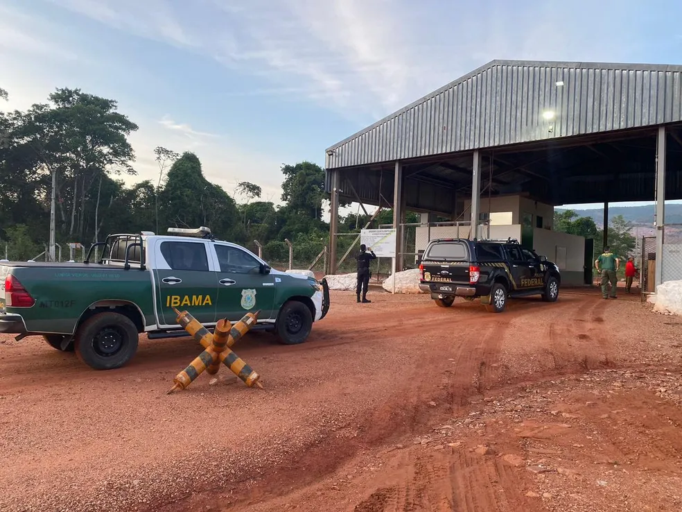 PF e Ibama fazem operação em 4 estados com bloqueio de R$ 2,9 bilhões contra comércio ilegal de ouro e mercúrio na Amazônia