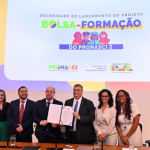 Caixa, Ministério da Justiça e Segurança Pública assinam contrato para início do pagamento do Bolsa Formação 2