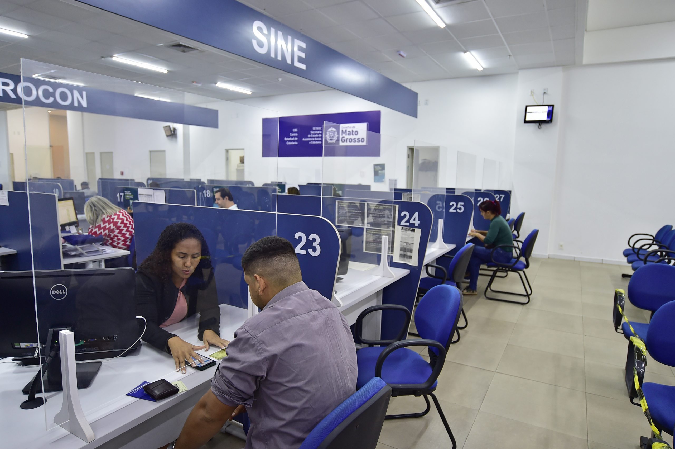 Sine disponibiliza mais de 2,8 mil vagas de emprego em Mato Grosso