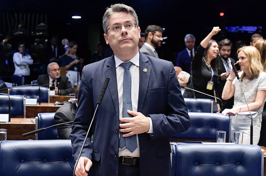 Sancionada nova tributação para fundos de investimentos e offshores