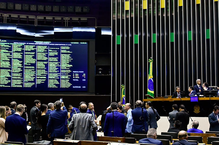 Congresso derruba veto à desoneração da folha para 17 setores da economia