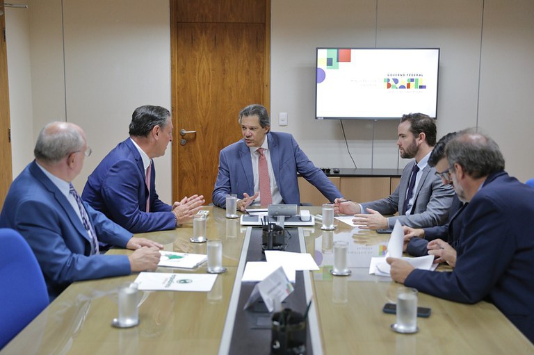 Ministros Fávaro e Haddad debatem cenário da agropecuária brasileira