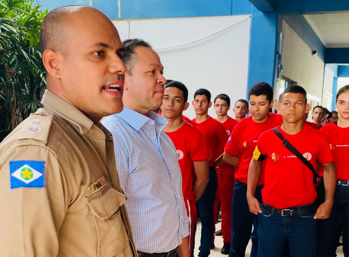 Cláudio Ferreira comemora lei que aumenta escolas cívico-militares em Mato Grosso