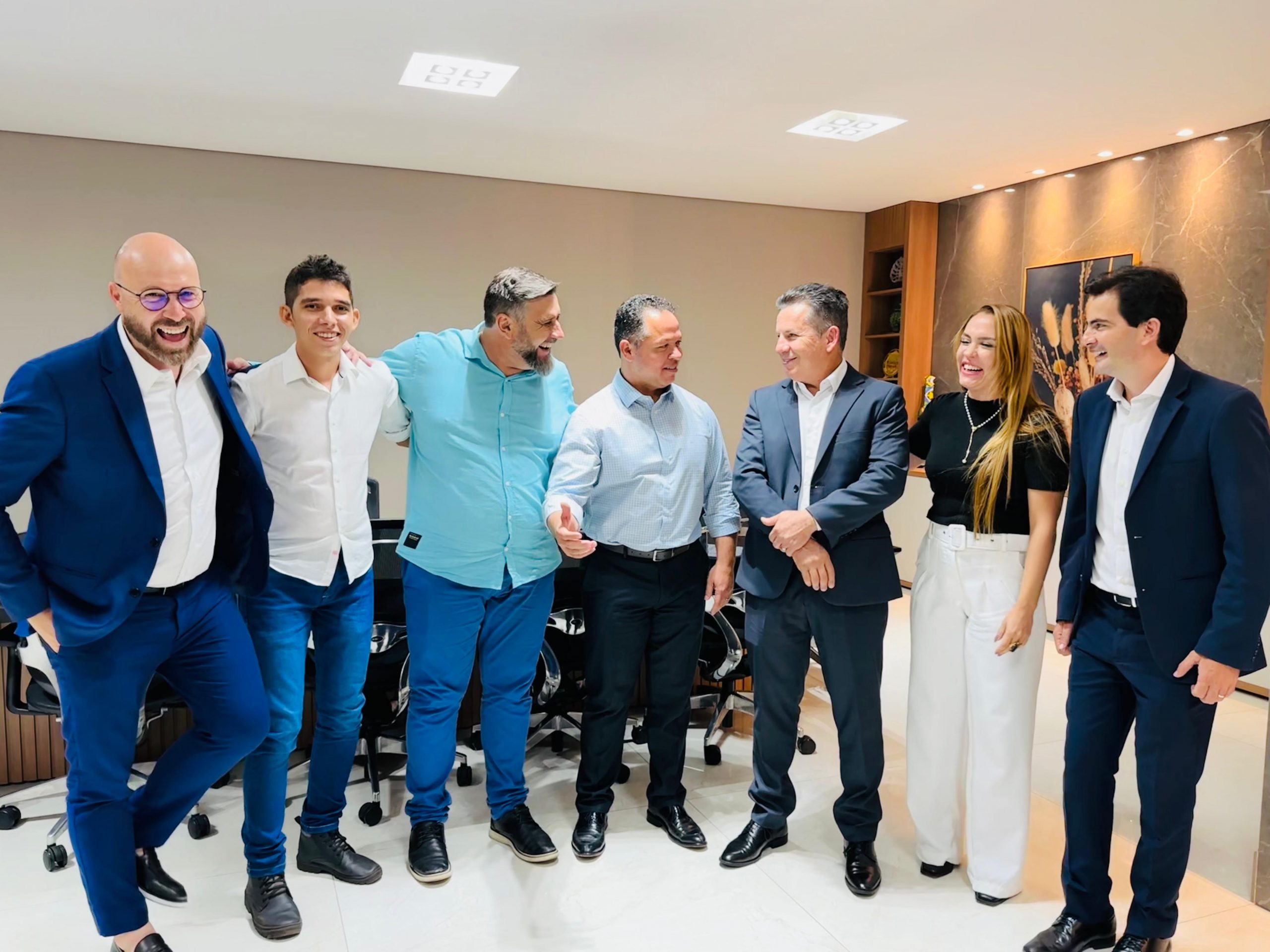 Cláudio Ferreira e vereadores se reúnem com Mauro Mendes e levam demandas de Rondonópolis e região 