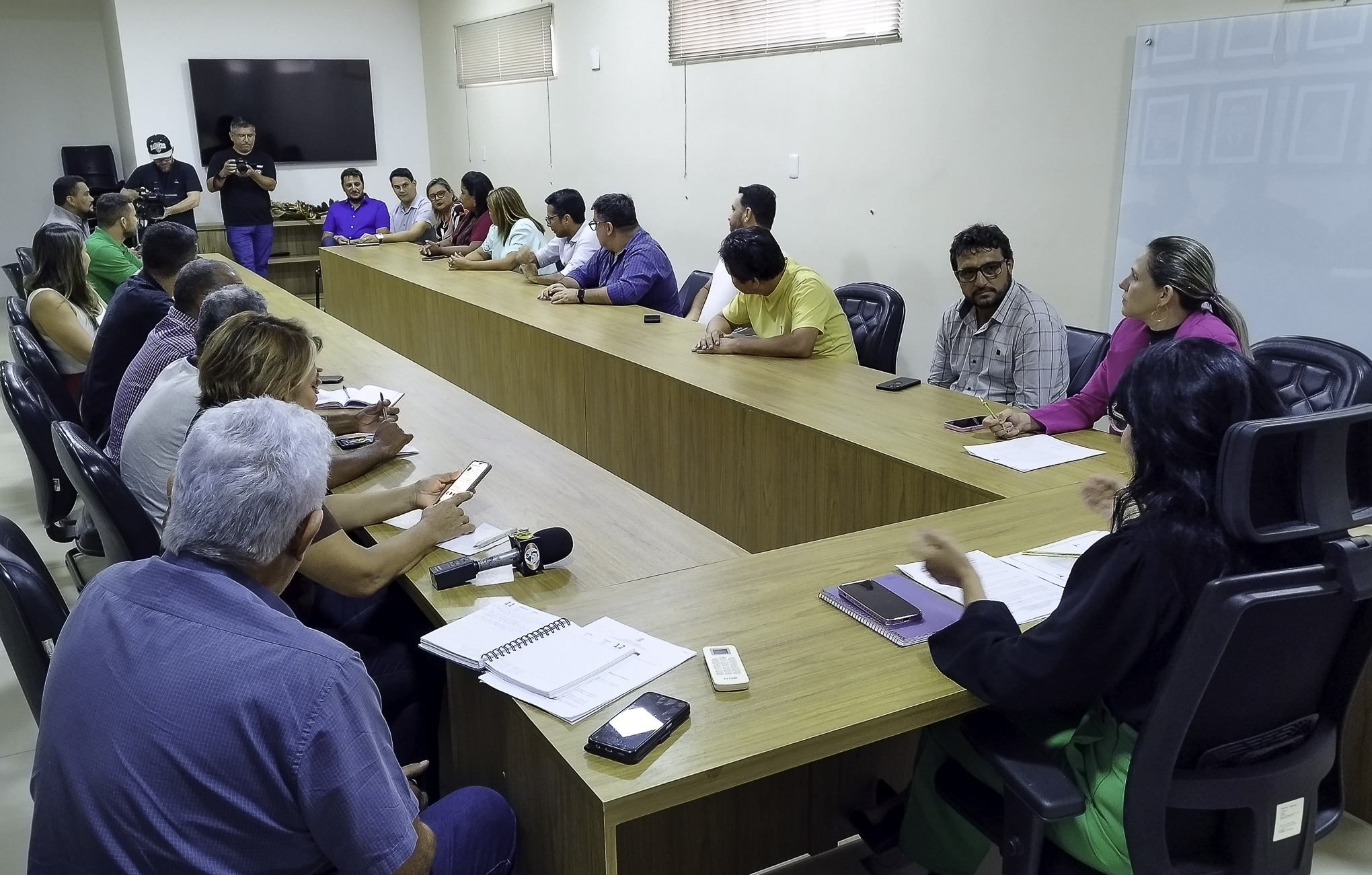 Cáceres | Prefeita Eliene assina ordem de serviço para a construção de 50 casas populares